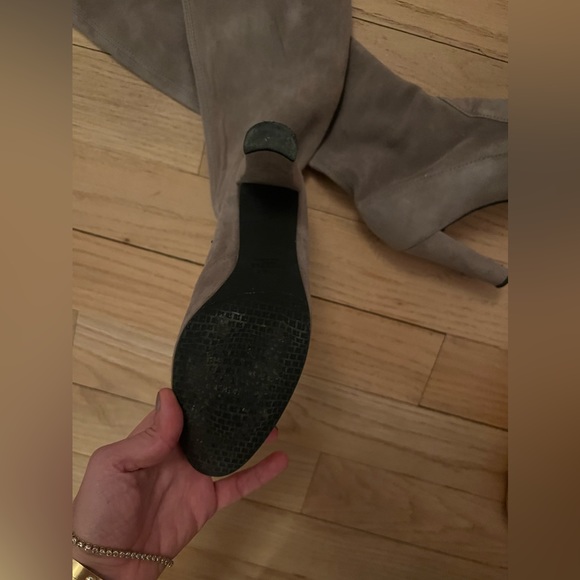Stuart Weitzman suede over-the-knee boots in taupe. Size 7. Excellent condition. - Picture 13 of 15